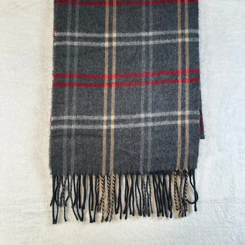 Steve Madden Plaid Scarf Acrylic Wool Blend Fringe Made in Italy‎ Gray Red Tan